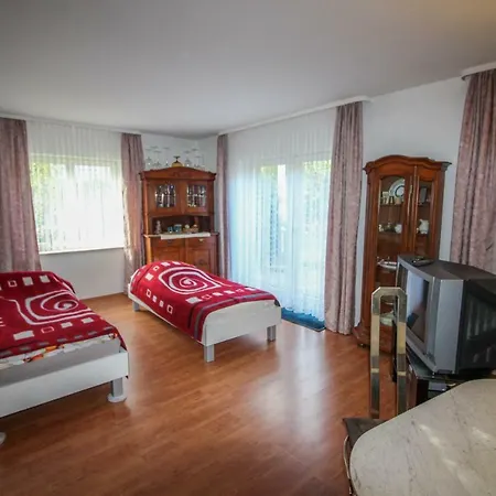 Haus Schwanenweg Homestay *